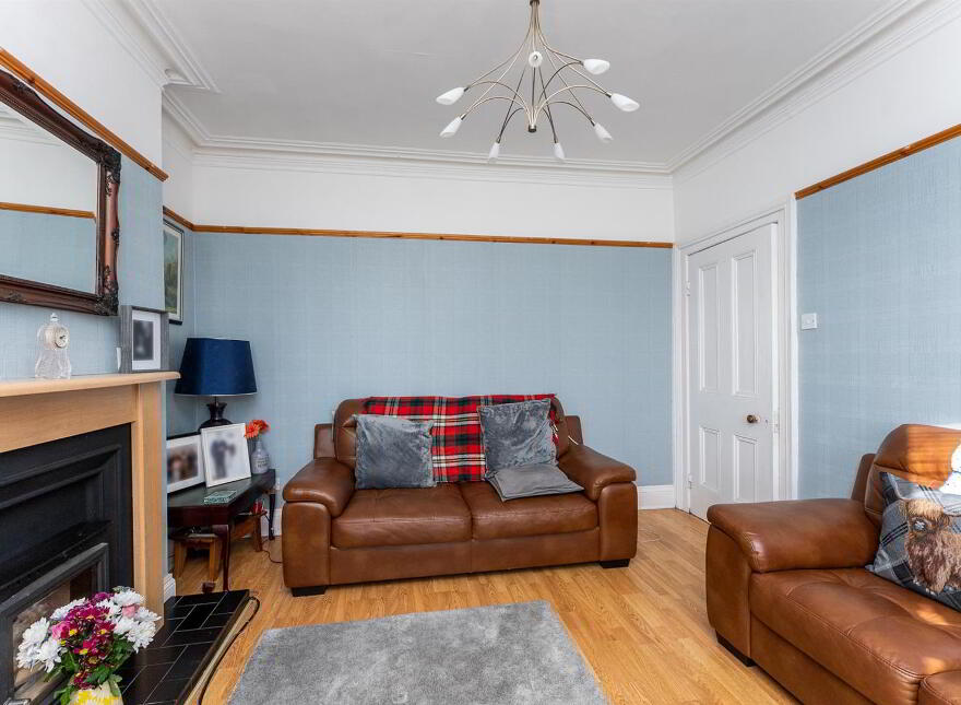 6 Chelmsford Place, Larne, BT40 1AF