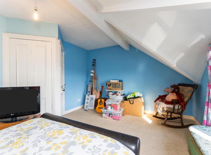 6 Chelmsford Place, Larne, BT40 1AF