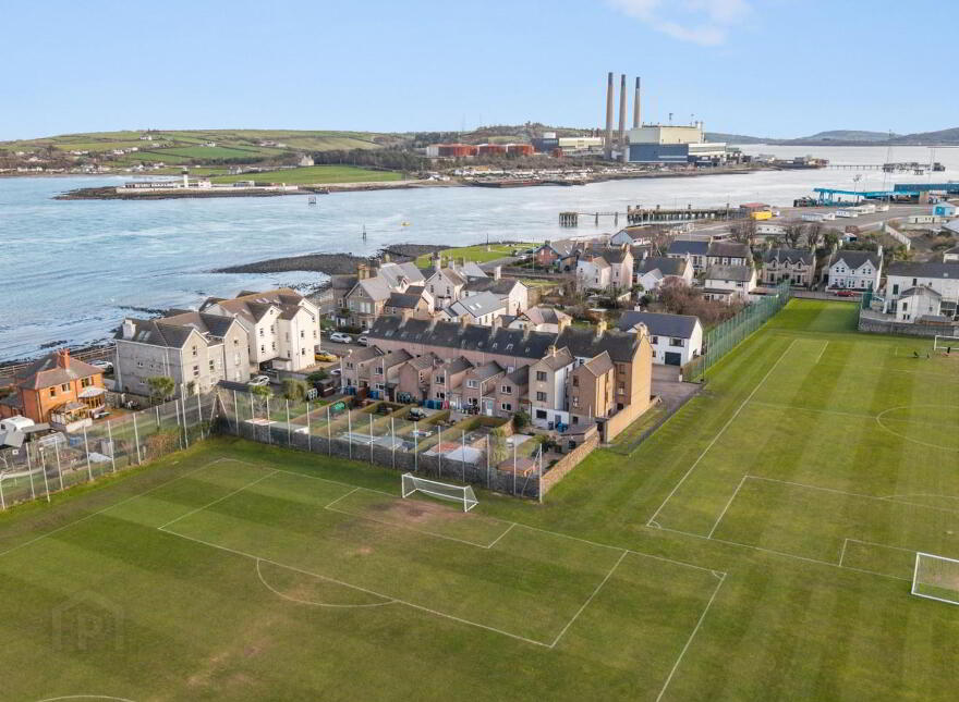 6 Chelmsford Place, Larne, BT40 1AF