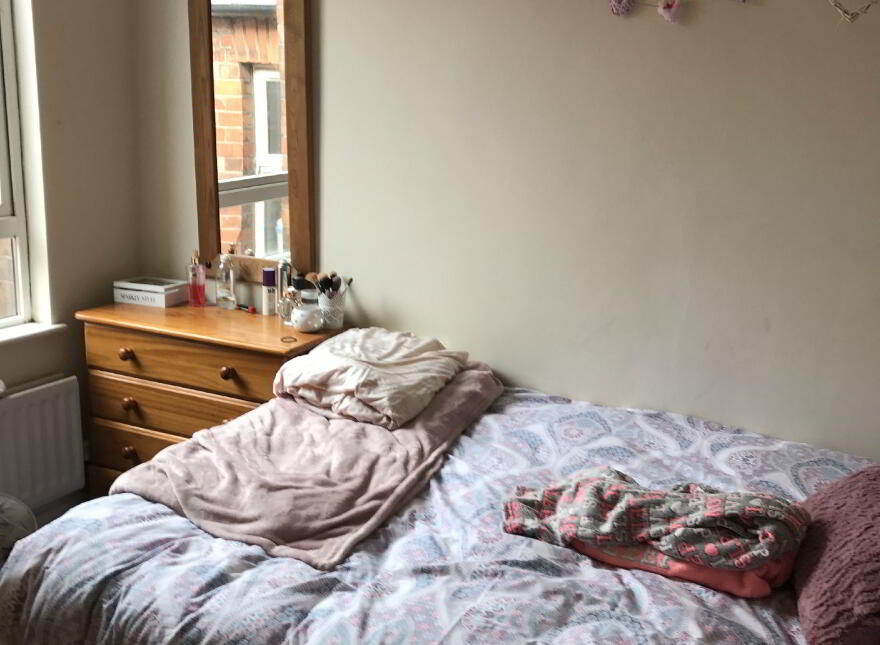 12 Curzon Street, Holylands, Belfast, BT7 1QU