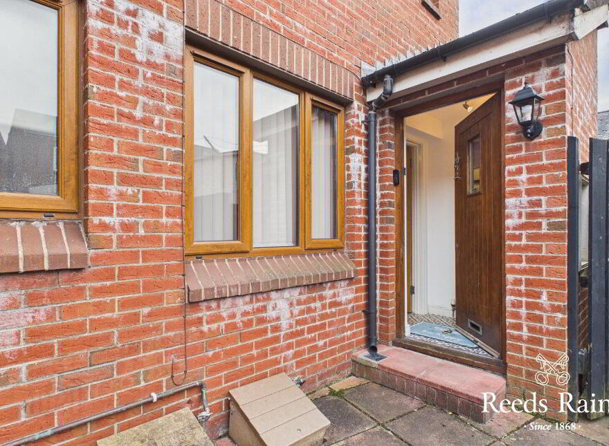 Flat 3 Millview Court, 351 Beersbridge Road, Belfast, BT5 5DS