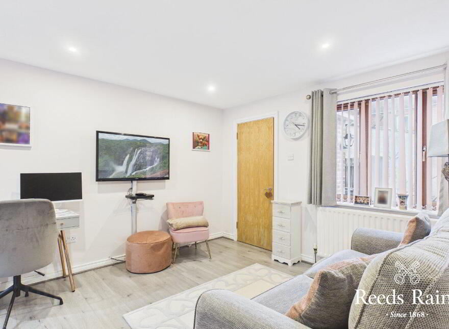 Flat 3 Millview Court, 351 Beersbridge Road, Belfast, BT5 5DS