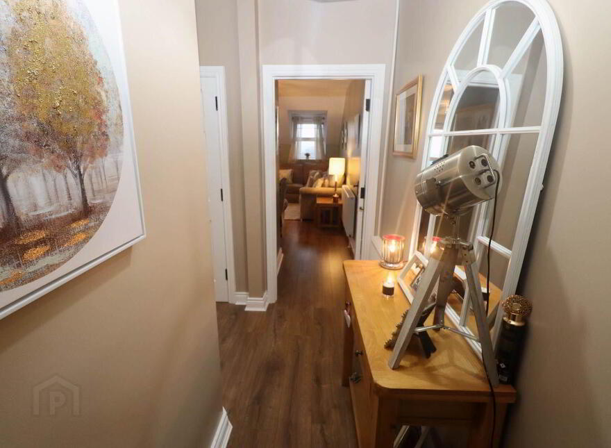 9 Pinetree Court Glen Road, Belfast, BT11 8BS