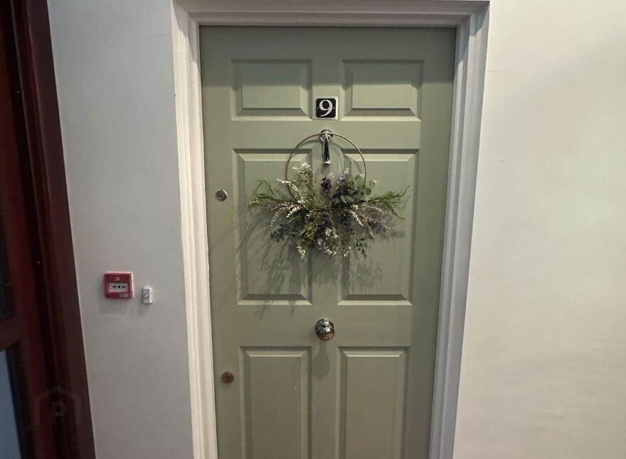 9 Pinetree Court Glen Road, Belfast, BT11 8BS