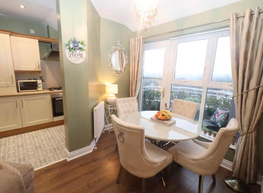 9 Pinetree Court Glen Road, Belfast, BT11 8BS