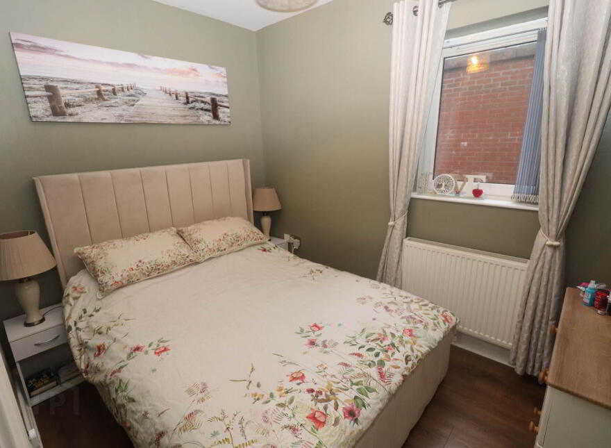 9 Pinetree Court Glen Road, Belfast, BT11 8BS