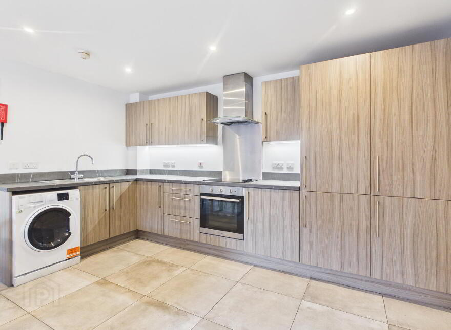 35 Castlereagh Street, Belfast, BT5 4AY