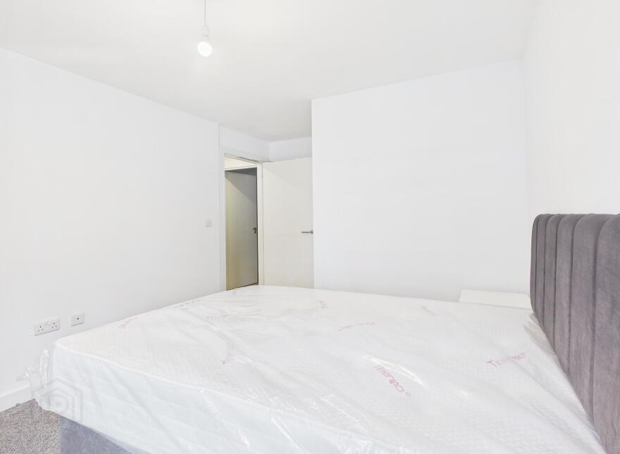 35 Castlereagh Street, Belfast, BT5 4AY