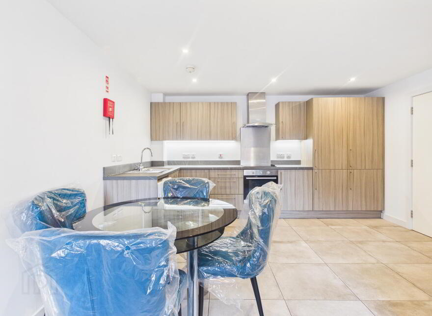 35 Castlereagh Street, Belfast, BT5 4AY