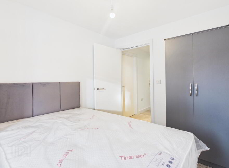 35 Castlereagh Street, Belfast, BT5 4AY