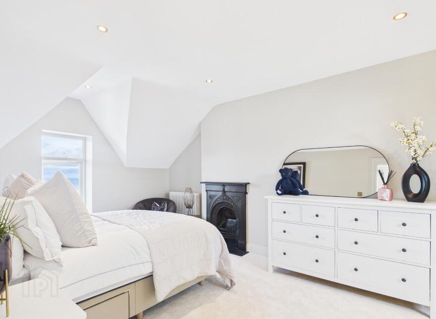 44 Seacliff Road, Bangor, BT20 5EZ