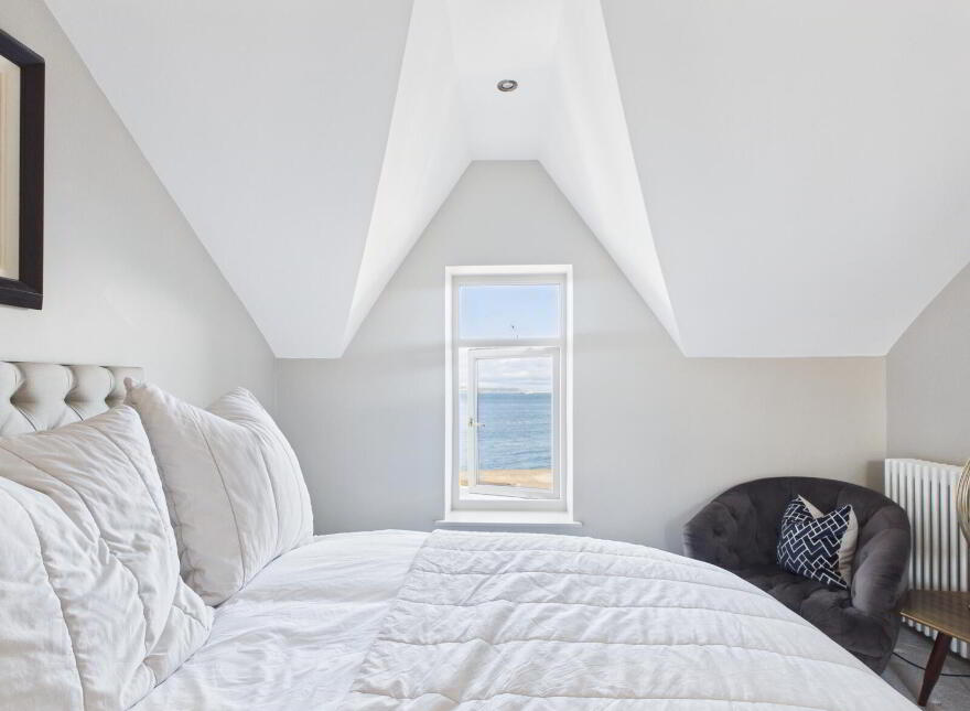44 Seacliff Road, Bangor, BT20 5EZ