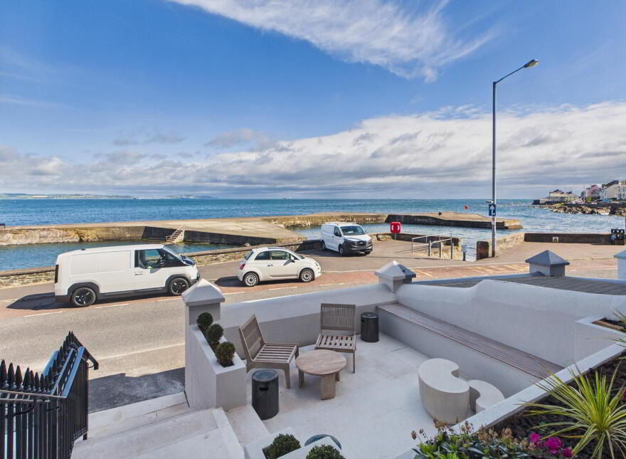 44 Seacliff Road, Bangor, BT20 5EZ