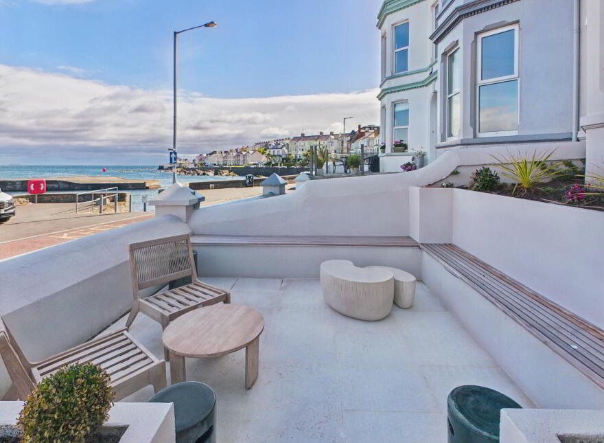 44 Seacliff Road, Bangor, BT20 5EZ