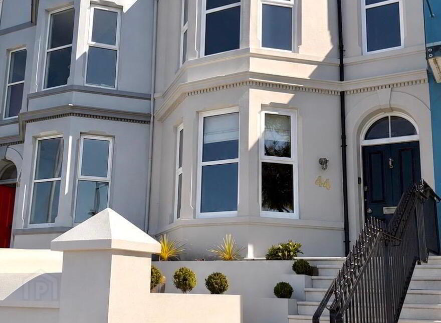 44 Seacliff Road, Bangor, BT20 5EZ