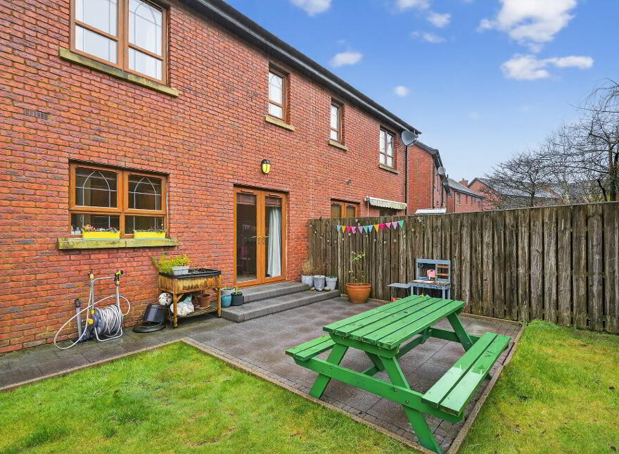 4 Brooke Hall Avenue, Belfast, BT8 6WE