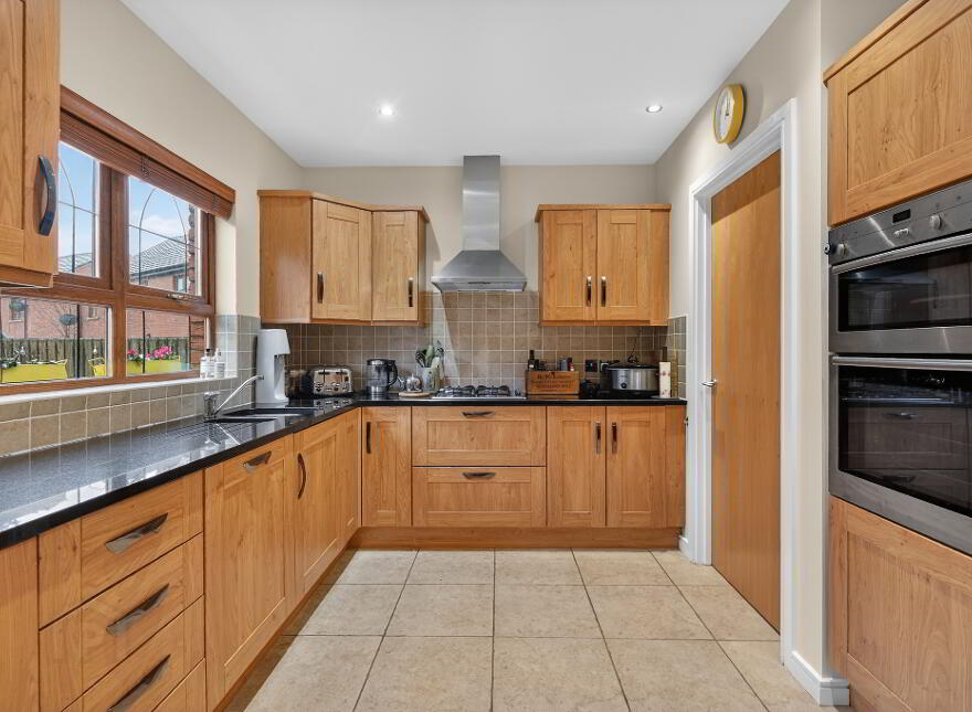 4 Brooke Hall Avenue, Belfast, BT8 6WE
