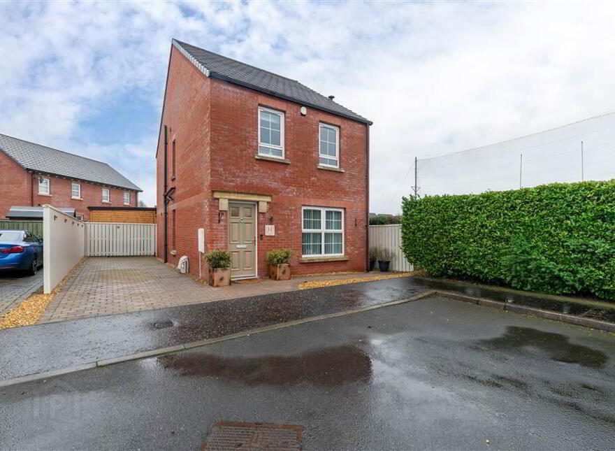 14 Meadow Lane, Lisburn, BT28 3RL