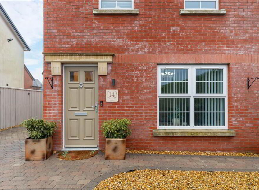 14 Meadow Lane, Lisburn, BT28 3RL
