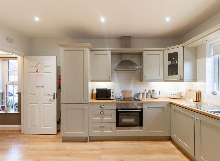 14 Meadow Lane, Lisburn, BT28 3RL