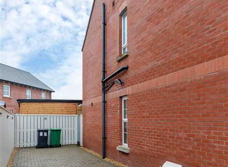 14 Meadow Lane, Lisburn, BT28 3RL