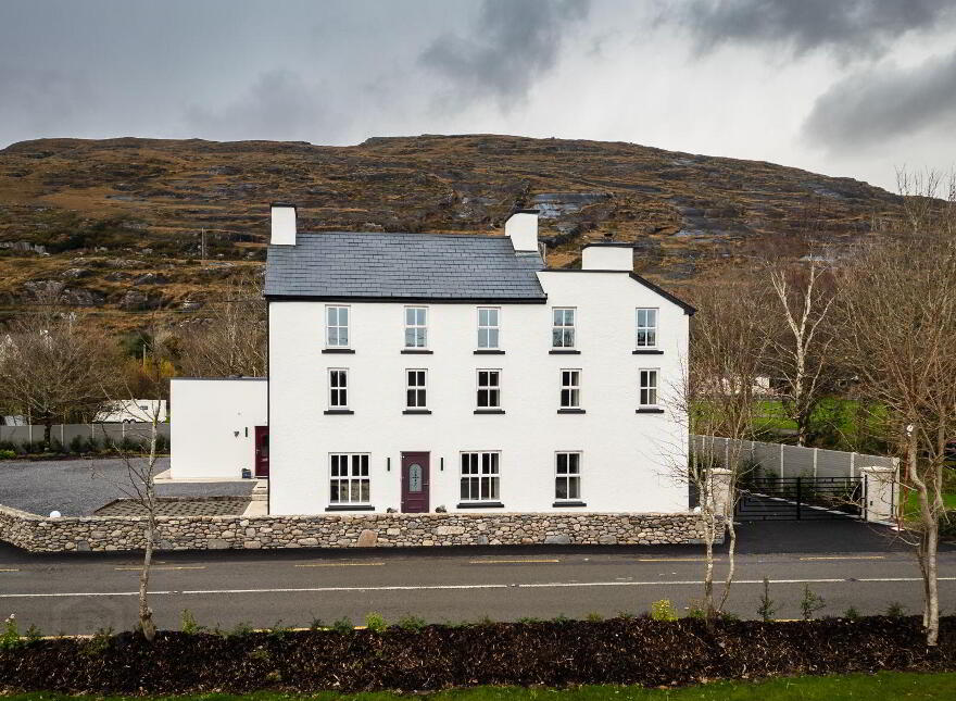 Glenbrook House, Adrigole, P75W899