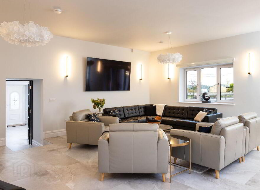 Glenbrook House, Adrigole, P75W899