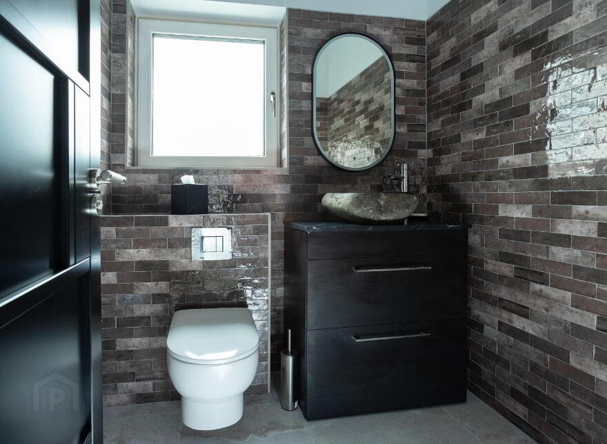 Glenbrook House, Adrigole, P75W899