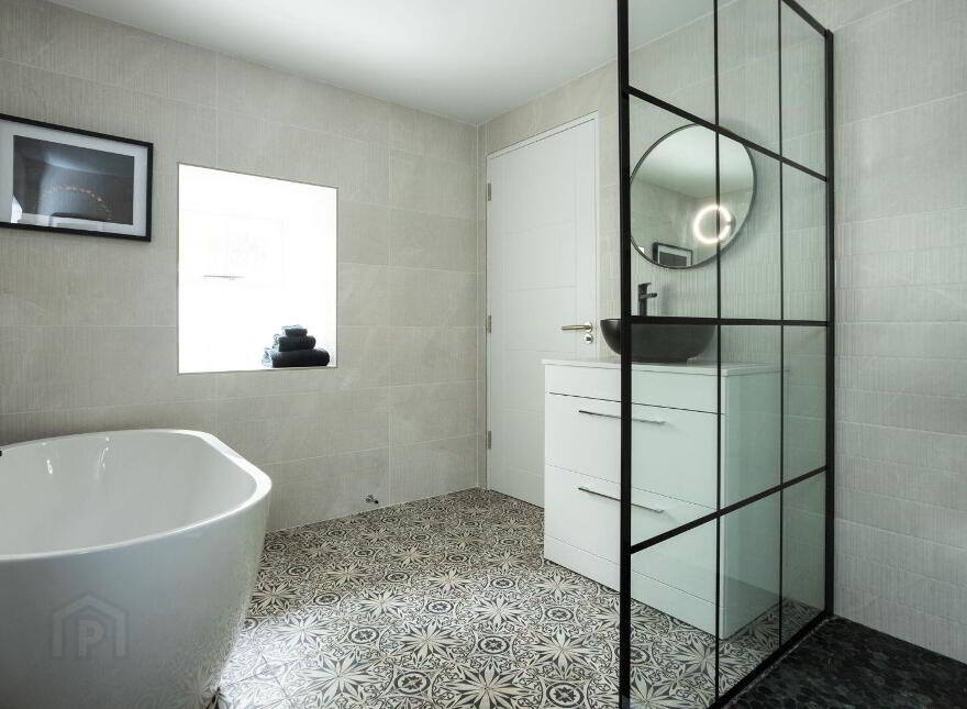 Glenbrook House, Adrigole, P75W899