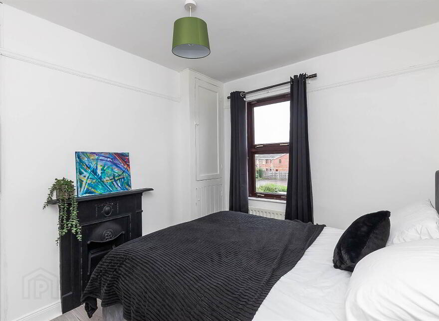 20 Ulster Avenue, Dunmurry, Belfast, BT17 9BN