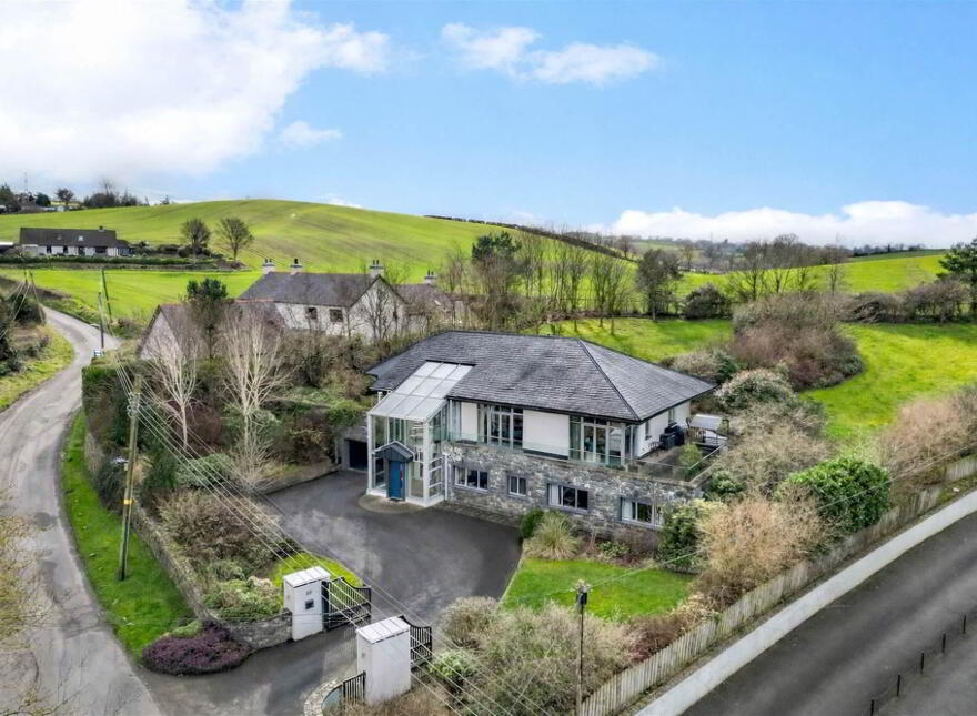17 Fort Road, Ballylesson, Belfast, BT8 8LX