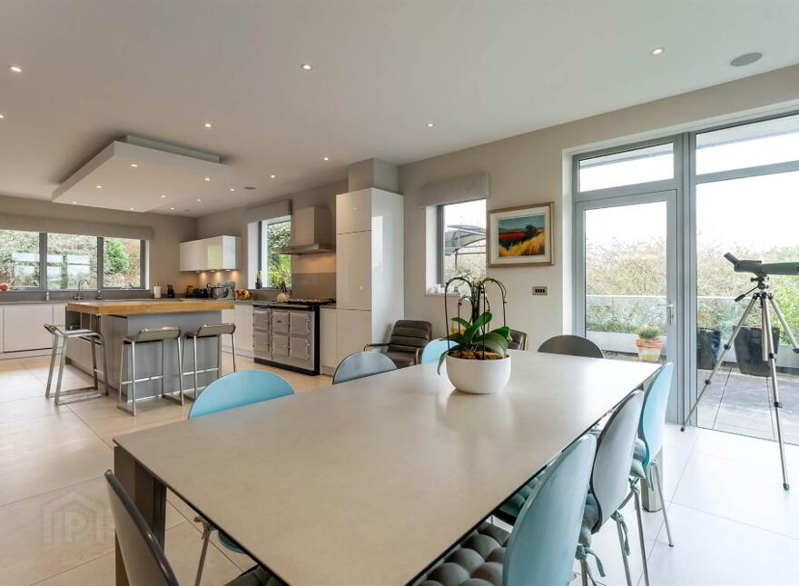 17 Fort Road, Ballylesson, Belfast, BT8 8LX