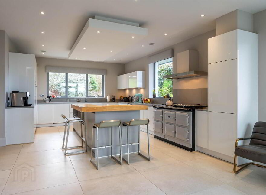 17 Fort Road, Ballylesson, Belfast, BT8 8LX