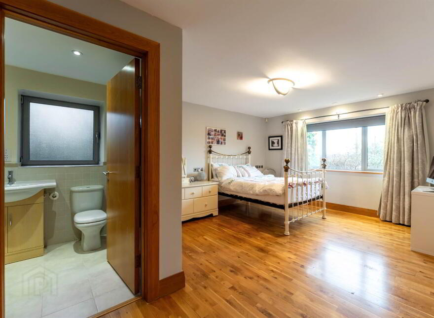 17 Fort Road, Ballylesson, Belfast, BT8 8LX