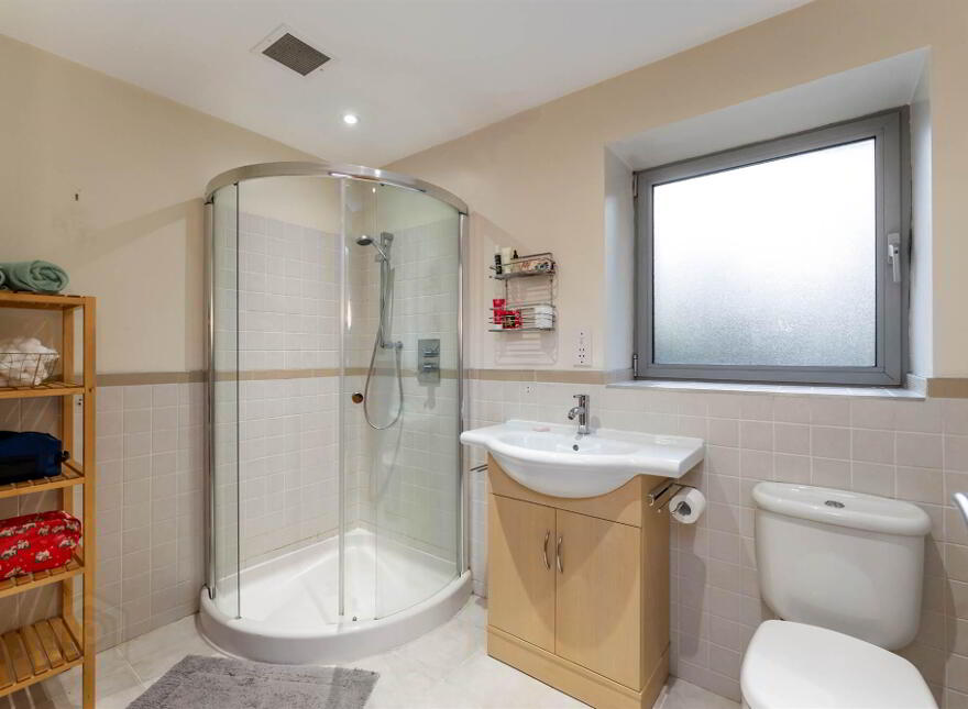 17 Fort Road, Ballylesson, Belfast, BT8 8LX