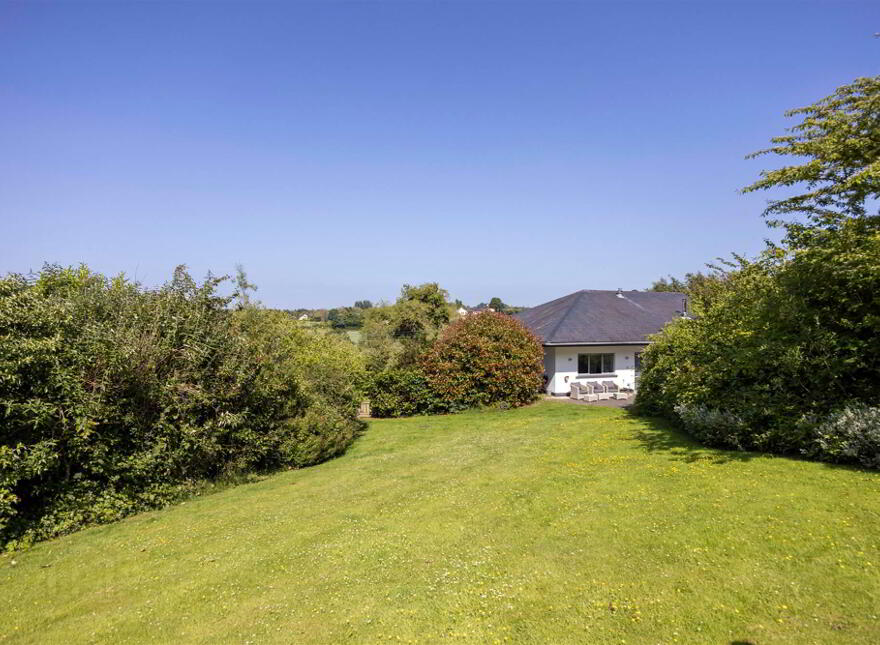 17 Fort Road, Ballylesson, Belfast, BT8 8LX