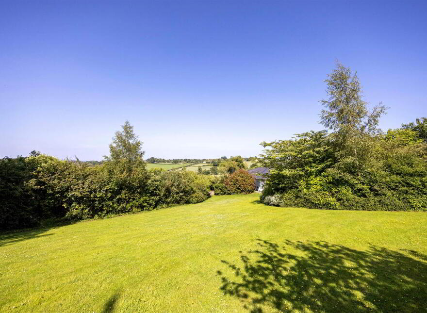 17 Fort Road, Ballylesson, Belfast, BT8 8LX