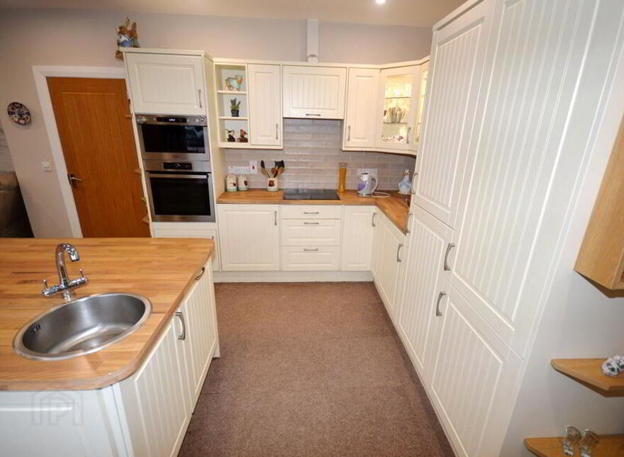 Willowdene, Fintown, F94D597