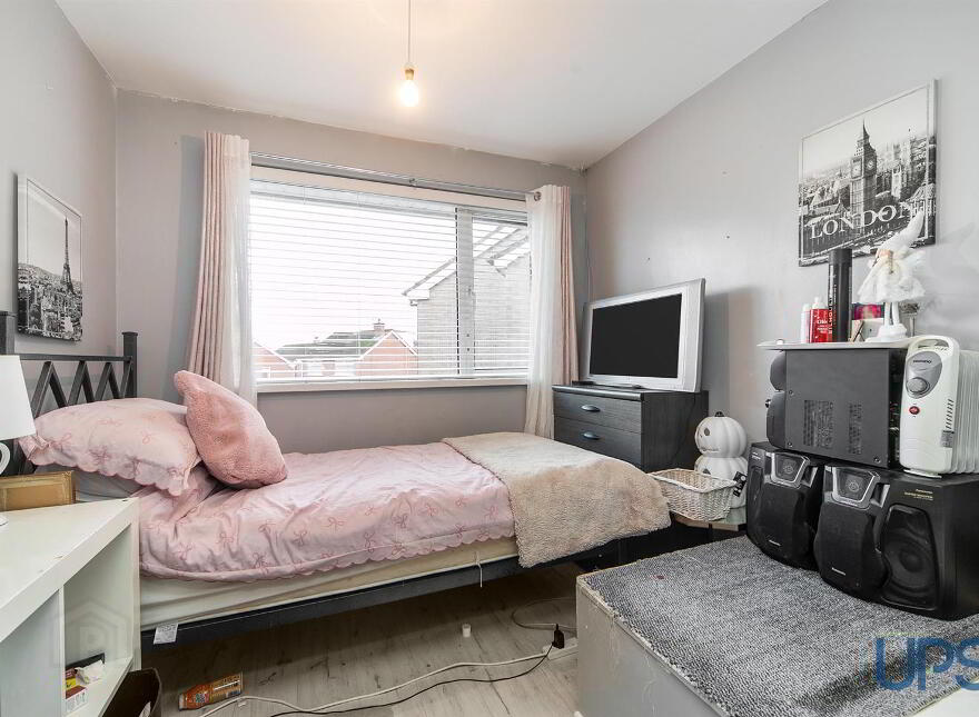 33 Lake Glen Drive, Andersonstown, Belfast, BT11 8TF