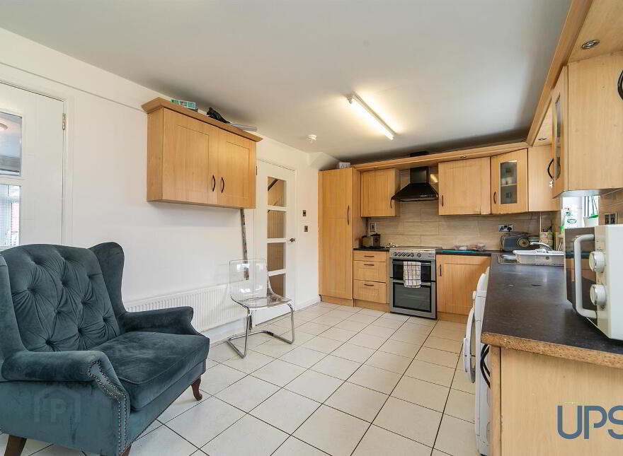 33 Lake Glen Drive, Andersonstown, Belfast, BT11 8TF