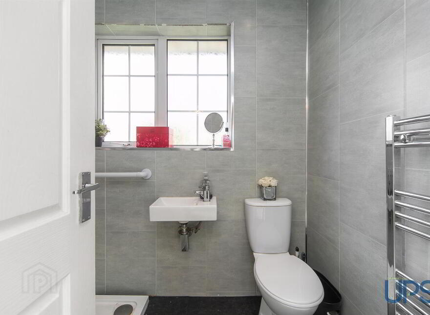 33 Lake Glen Drive, Andersonstown, Belfast, BT11 8TF