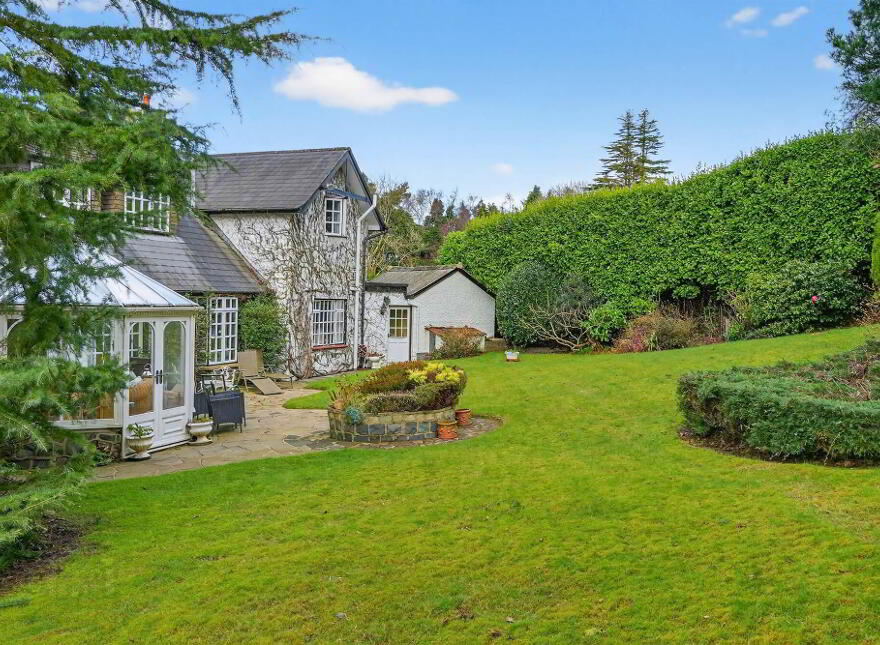 31 Ballygrainey Road, Holywood, BT18 0HE