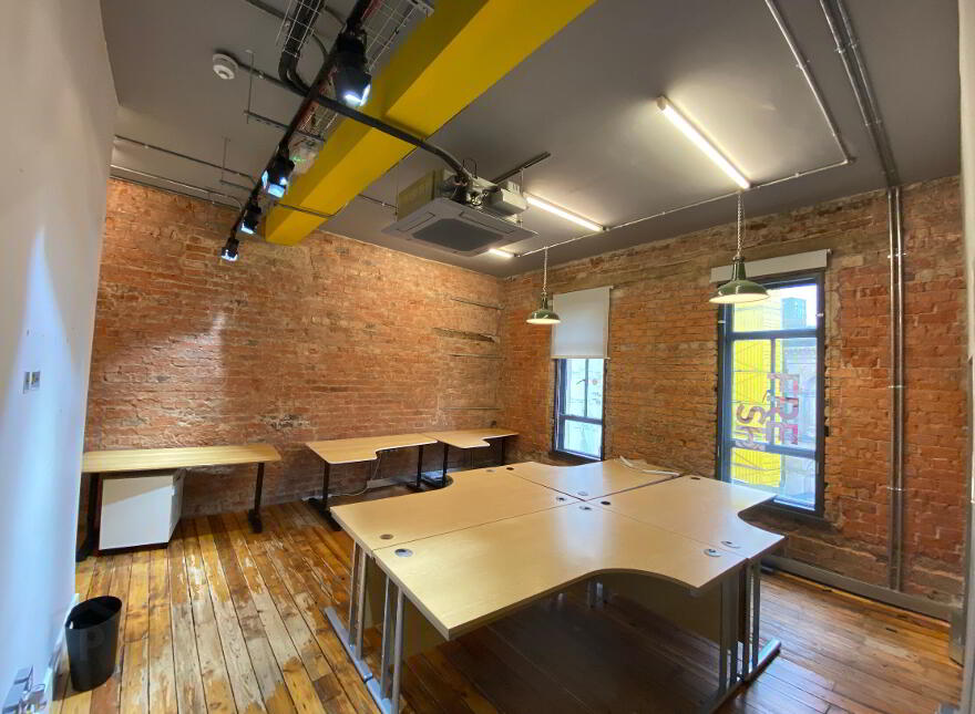 Plug & Play Office Suite, Diamond House, 7-19 Royal Avenue, Belfast, BT1 1FB