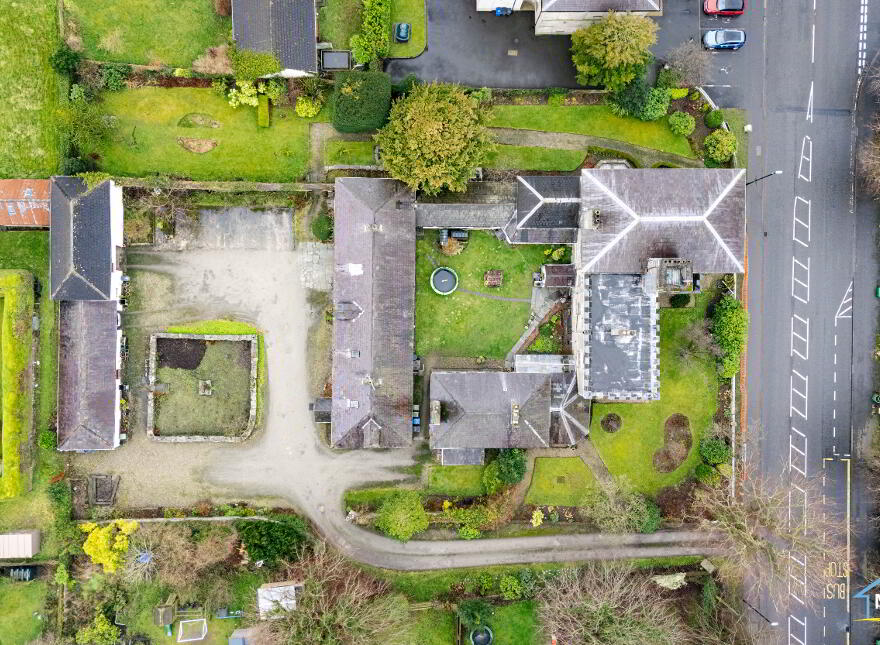 Manor House, 15 Main Street, Eglinton, L'Derry, BT47 3AA