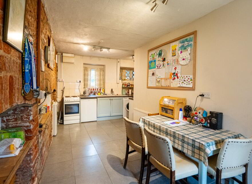 Manor House, 15 Main Street, Eglinton, L'Derry, BT47 3AA