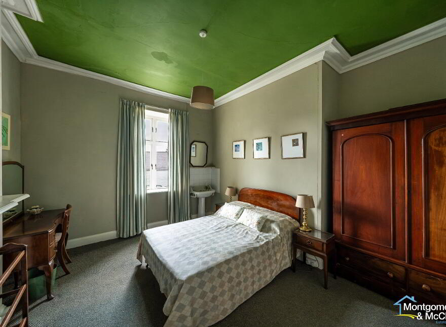 Manor House, 15 Main Street, Eglinton, L'Derry, BT47 3AA