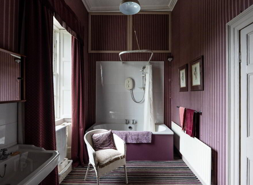 Manor House, 15 Main Street, Eglinton, L'Derry, BT47 3AA