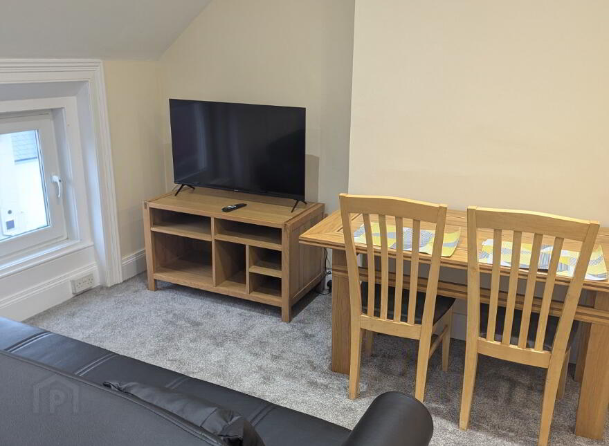Unit B, 19 Church Street, Dungannon, BT71 6AB