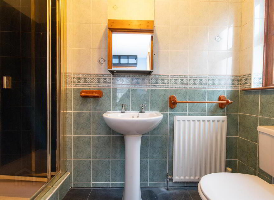 9 Oakwood Heights, Carryduff, Belfast, BT8 8SP