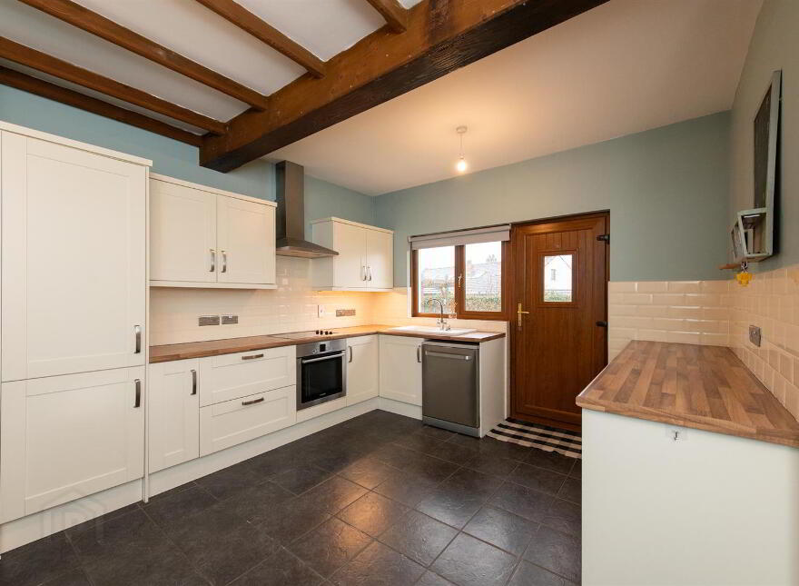 9 Oakwood Heights, Carryduff, Belfast, BT8 8SP